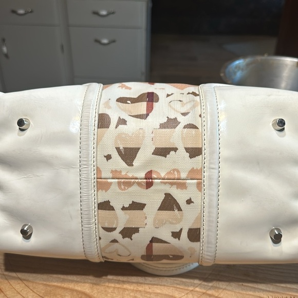 Burberry patent Nova check heart Chester bowling bag with COA. - Picture 3 of 16